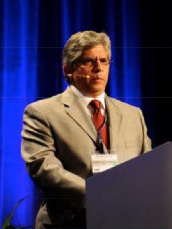 Fotografía delDr. Alejandro Romero Medina