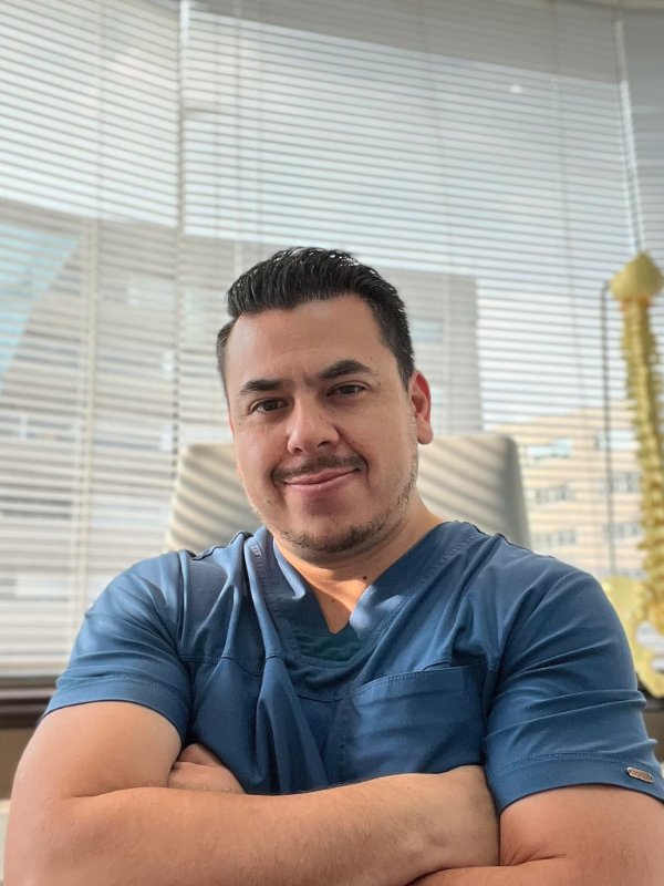 Fotografía delDr. Mauricio Ugarte Uria