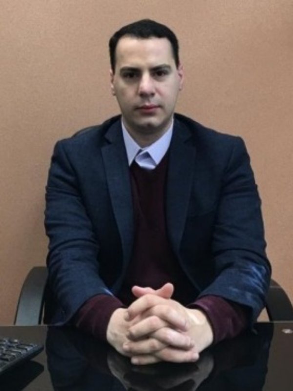 Fotografía delDr. Rodrigo Fernando Riera Sala