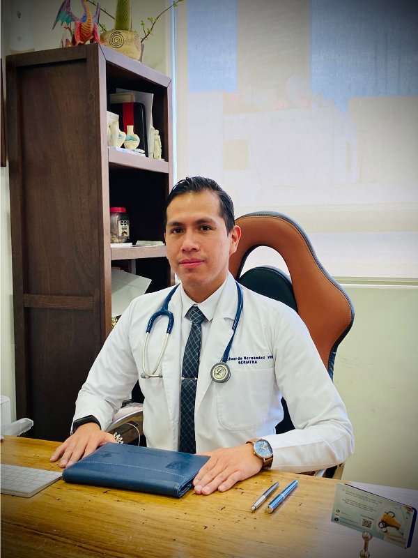 Fotografía delDr. Eduardo Hernández