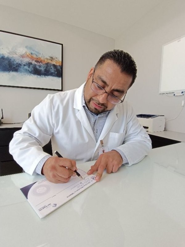 Fotografía delDr. César Talledos