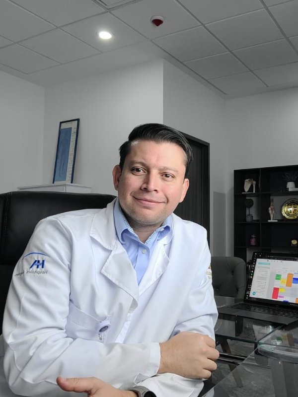 Fotografía delDr. Fernando Oliva