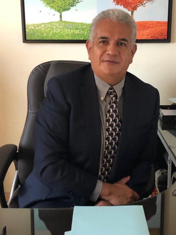 Fotografía delDr. Héctor López Torres