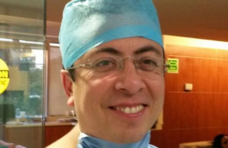 Fotografía delDr. Edgar Villanueva