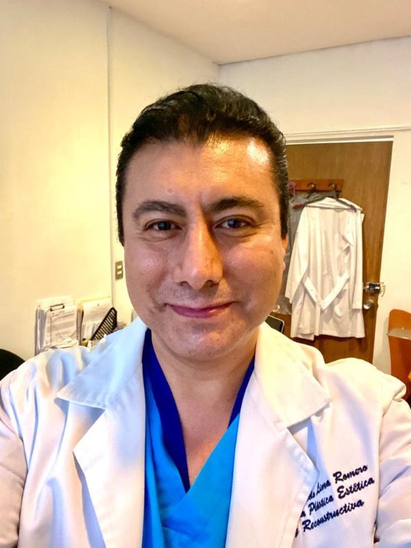 Fotografía delDr. Alfredo Lima Romero