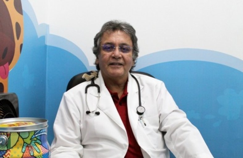 Fotografía delDr. Alfonso Estrada