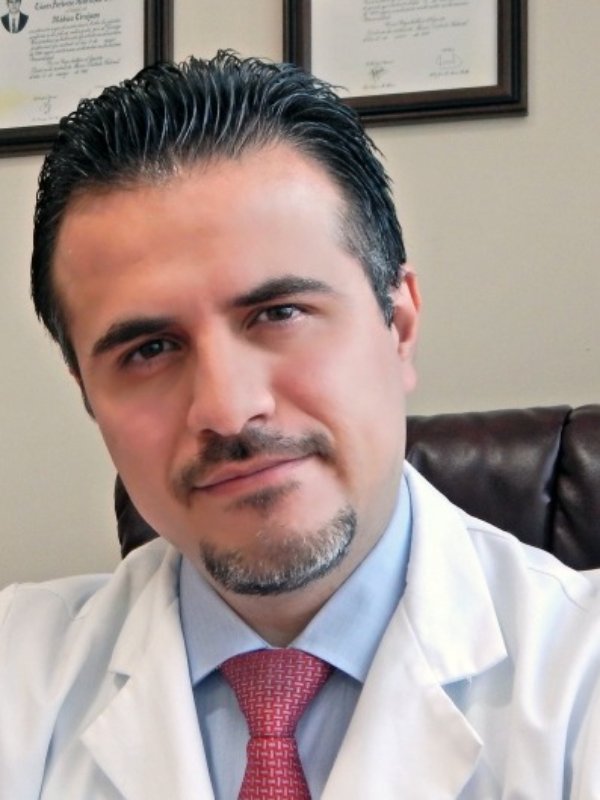 Fotografía delDr. César Martínez